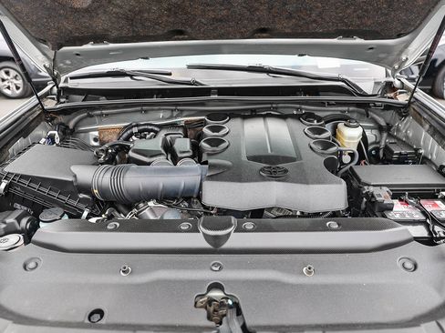 Used 2023 Toyota 4Runner SR5 RWD image 15