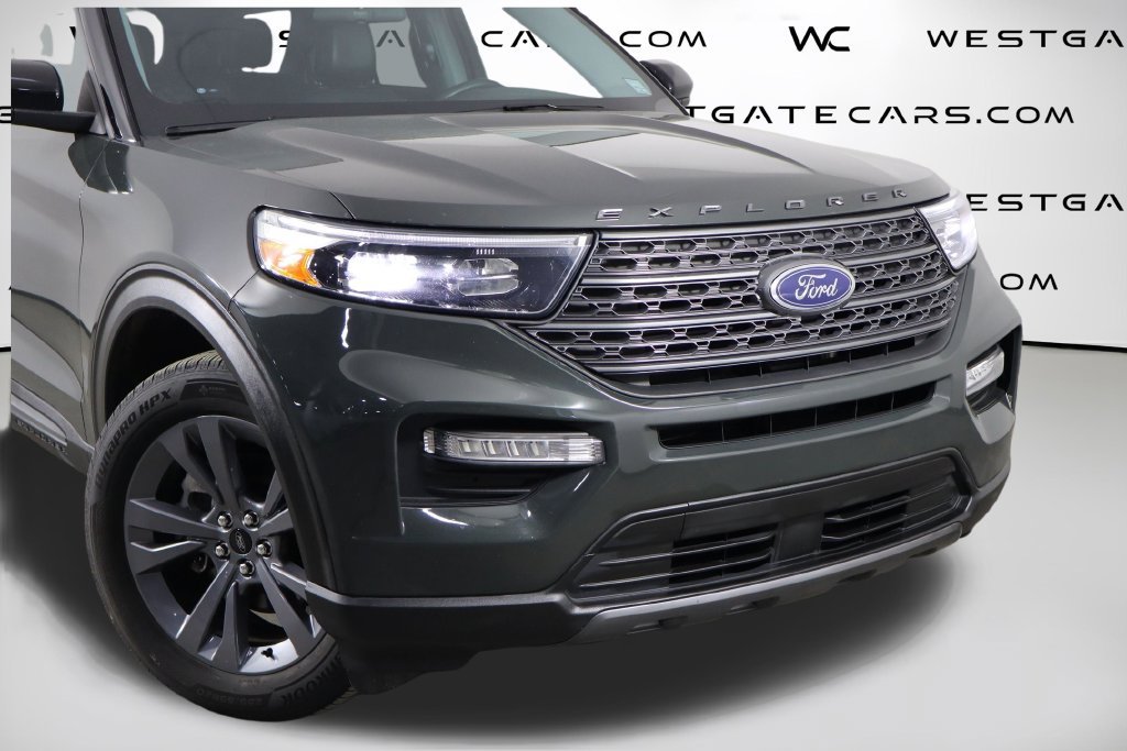 Used 2022 Ford Explorer XLT w/ Equipment Group 202A AWD/4WD image 48