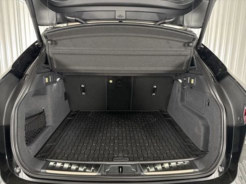 Used 2026 Jaguar F-PACE R-Dynamic S image 30