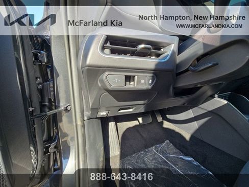 New 2025 Kia K4 LXS image 19