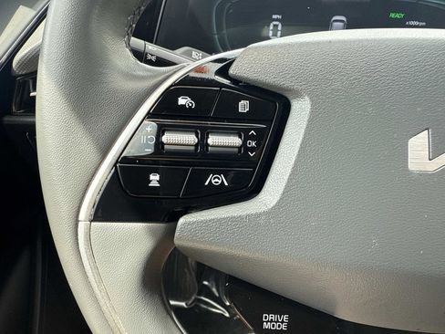 Used 2023 Kia Niro EX FWD image 30