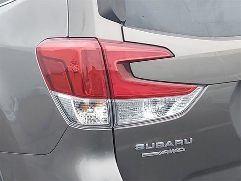 Used 2021 Subaru Forester Touring w/ Popular Package #2 image 11