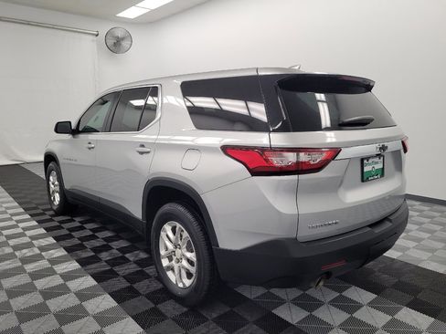 Used 2021 Chevrolet Traverse LS FWD image 5