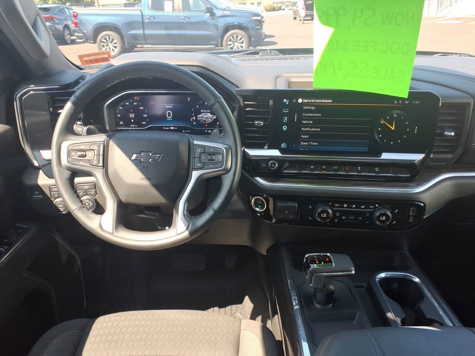 Used 2025 Chevrolet Silverado 1500 RST w/ Z71 Off-Road Package AWD/4WD image 8