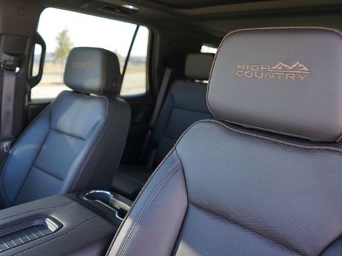 Used 2024 Chevrolet Tahoe High Country image 8