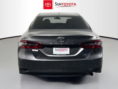 Used 2024 Toyota Camry LE image 5