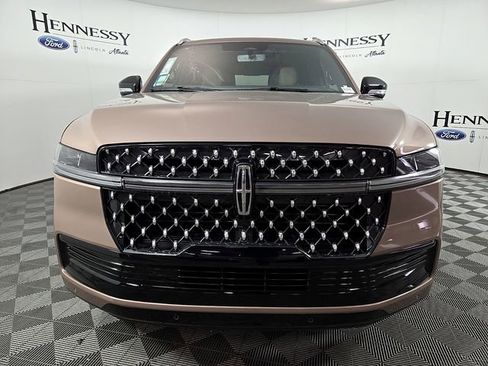 New 2025 Lincoln Navigator L Black Label image 3
