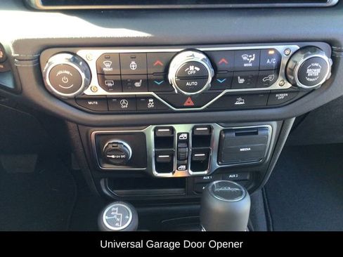 New 2025 Jeep Gladiator Sport w/ Premium Package image 28