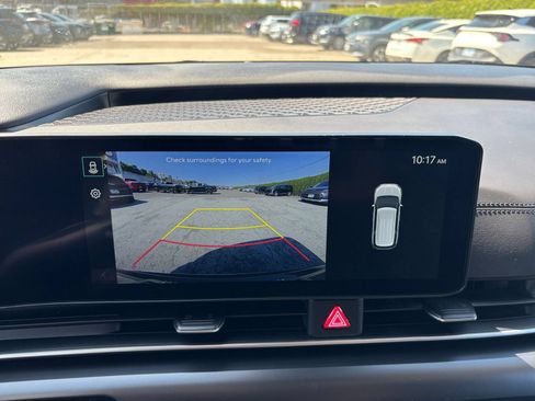 Used 2026 Kia Carnival FWD image 25