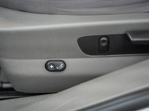 Used 2010 Chevrolet Malibu LS FWD image 29