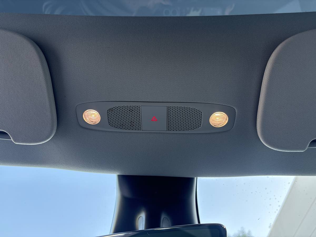 Used 2021 Tesla Model Y Long Range AWD/4WD image 24