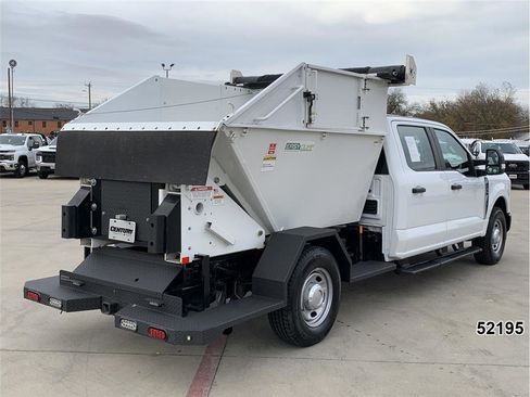 Used 2023 Ford F250 XL image 2