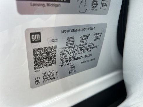 New 2026 Chevrolet Traverse LT w/ Sun and Wheel Package FWD image 37