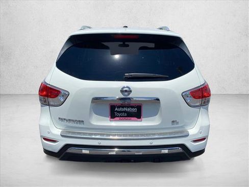 Used 2015 Nissan Pathfinder SL w/ SL Tech Package FWD image 7