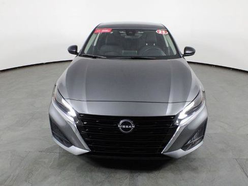 Certified 2025 Nissan Altima 2.5 S FWD image 13