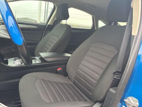 Used 2020 Ford Fusion SE FWD image 14