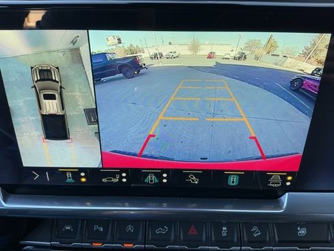 Used 2023 Chevrolet Silverado 1500 LT Trail Boss w/ LT Trail Boss Premium Package image 17