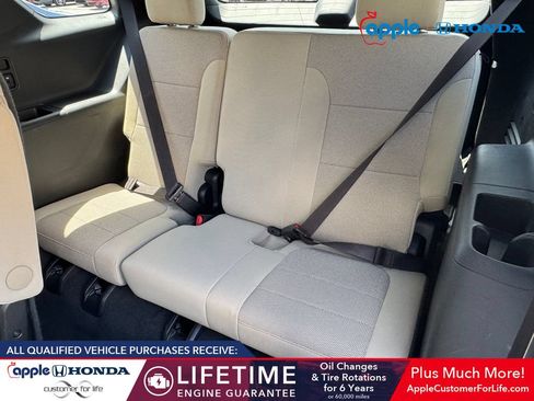 Used 2023 Chevrolet Traverse LT w/ LPO, Cargo Package AWD/4WD image 20