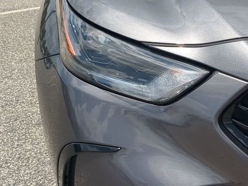 Used 2021 Toyota Highlander XSE FWD image 10