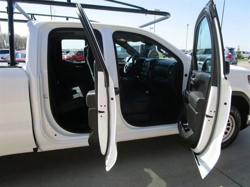 Used 2022 GMC Sierra 1500 Pro w/ 1SA Safety Plus Package AWD/4WD image 18