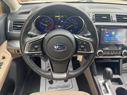 Used 2019 Subaru Outback 2.5i Premium w/ Popular Package #2 AWD/4WD image 11