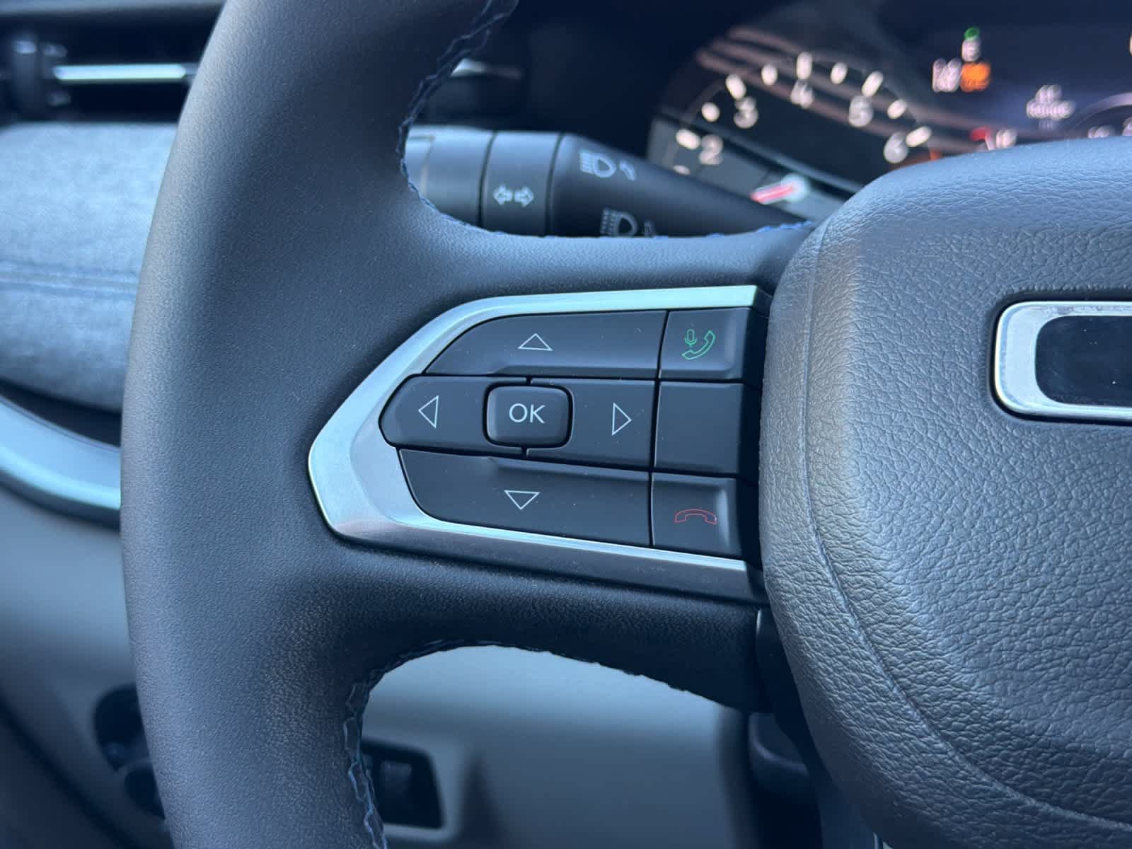 Used 2022 Jeep Compass Latitude w/ Sun and Sound Group FWD image 25