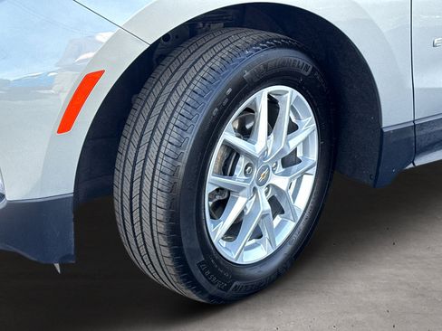 Used 2024 Chevrolet Equinox LT image 24
