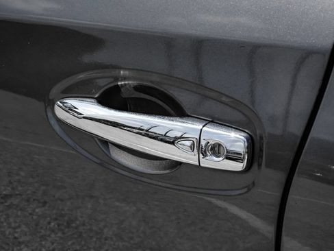 Used 2014 Nissan Rogue SL FWD image 35
