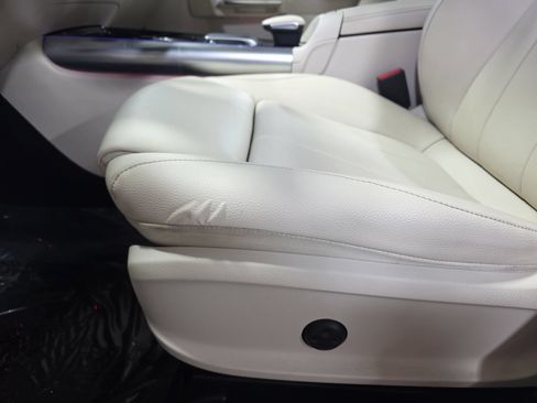 Used 2021 Mercedes-Benz GLA 250 w/ Premium Package image 28