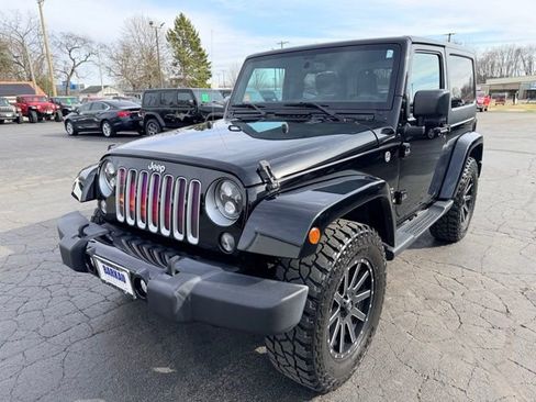 Used 2016 Jeep Wrangler Sahara w/ Trailer Tow Group AWD/4WD image 12