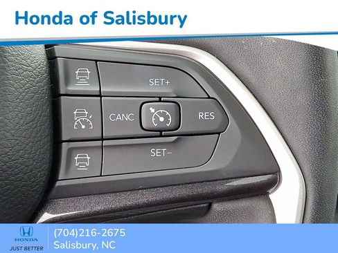 Used 2023 Jeep Grand Cherokee Laredo w/ Luxury Tech Group I image 19