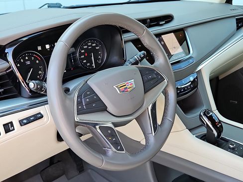 Certified 2022 Cadillac XT5 Premium Luxury w/ Technology Package image 12