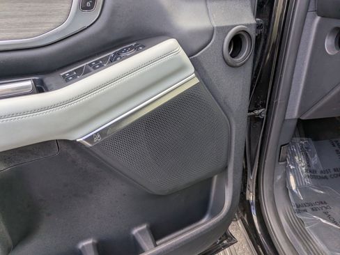 Certified 2025 Ford Expedition Platinum image 15