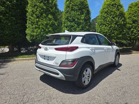 Used 2022 Hyundai Kona SE w/ Cargo Package FWD image 5