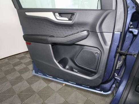 Used 2020 Ford Escape SE FWD image 33