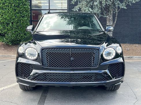 Used 2023 Bentley Bentayga image 3