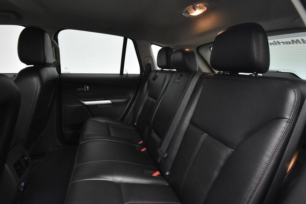 Used 2013 Ford Edge Limited FWD image 18