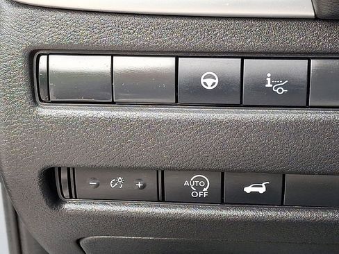Certified 2023 Nissan Rogue Platinum w/ Platinum Premium Package AWD/4WD image 30
