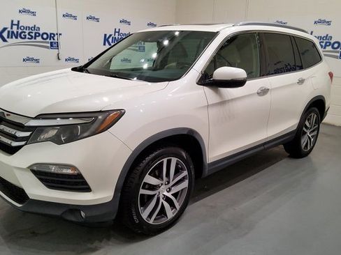 Certified 2017 Honda Pilot Touring image 48