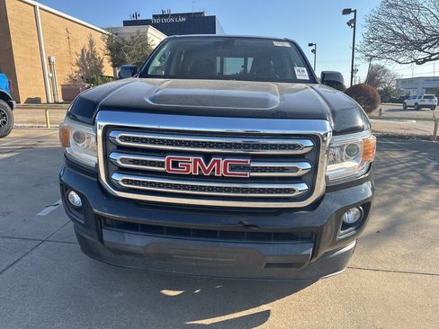 Used 2019 GMC Canyon SLE w/ Driver Alert Package image 2
