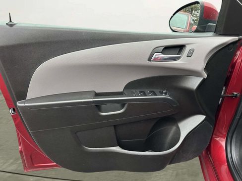 Used 2017 Chevrolet Sonic LT w/ Convenience Package image 12