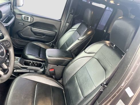 Used 2023 Jeep Gladiator Sport AWD/4WD image 18