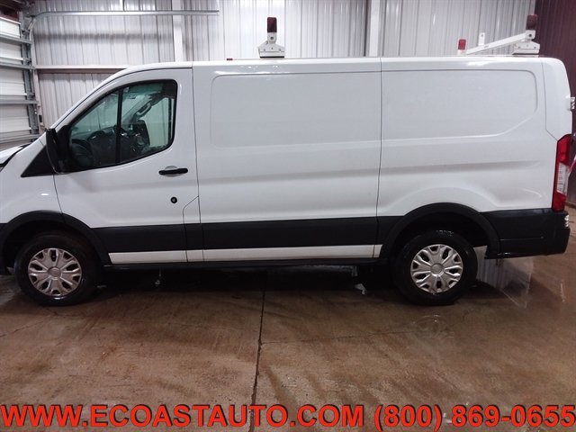 Used 2016 Ford Transit 250 130 Low Roof w/ Exterior Upgrade Package RWD image 4