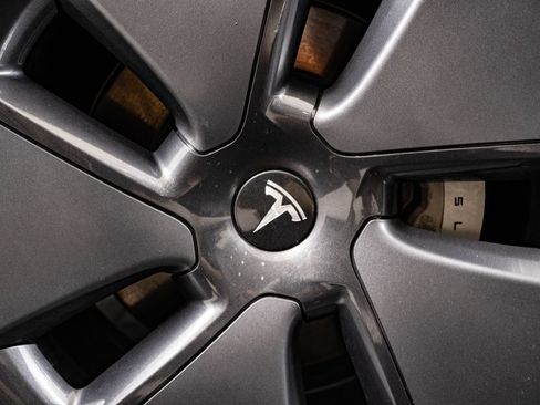 Used 2023 Tesla Model 3 Standard Range RWD image 8