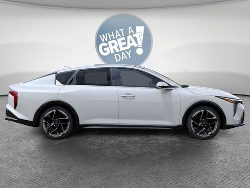 New 2025 Kia K4 GT-Line Turbo w/ GT-Line Premium Package FWD image 7