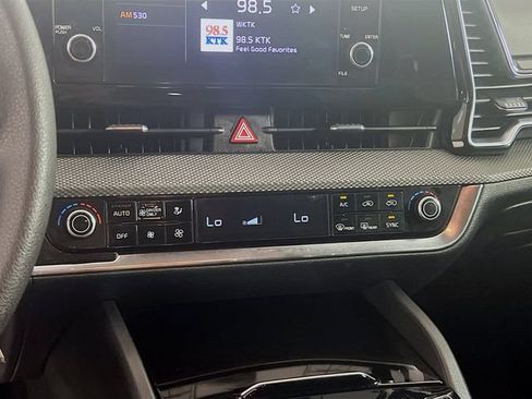 Used 2024 Kia Sportage LX AWD/4WD image 16