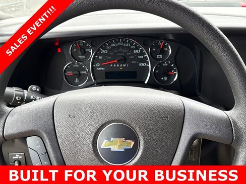 New 2026 Chevrolet Express 3500 Work Van w/ Driver Convenience Package image 10