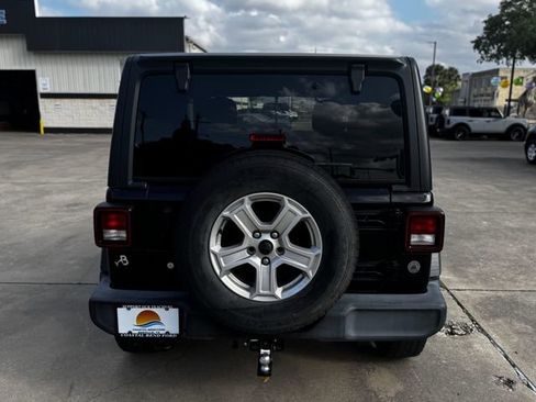 Used 2020 Jeep Wrangler Sport image 7