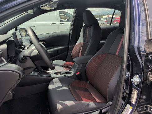 Used 2026 Toyota Corolla SE image 4