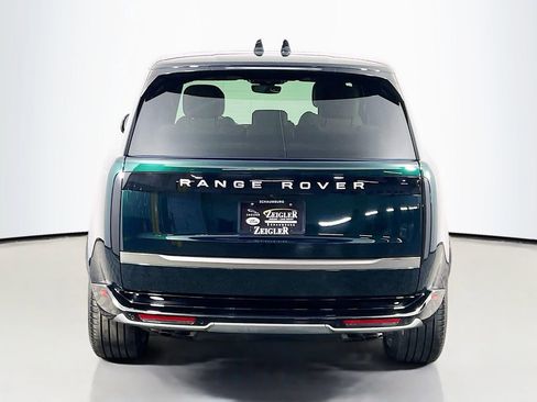 Used 2025 Land Rover Range Rover SE AWD/4WD image 6